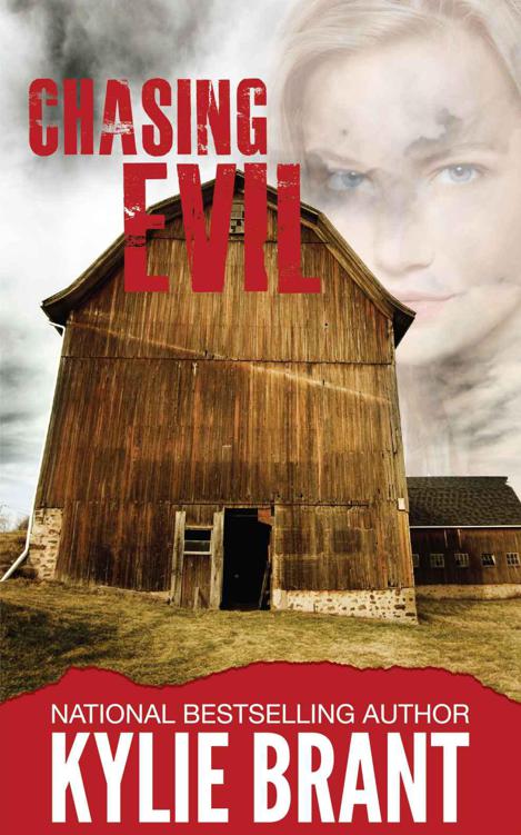 Chasing Evil (Circle of Evil) by Kylie Brant