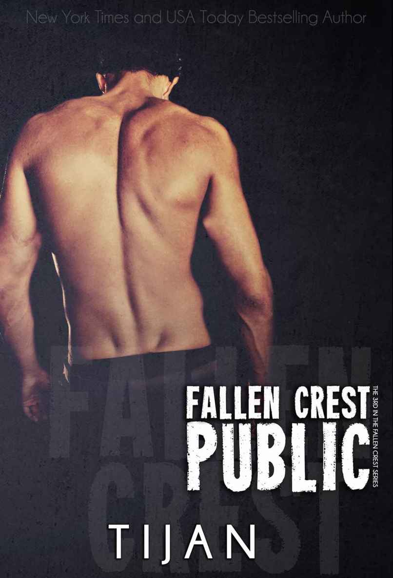 Fallen Crest Public (Fallen Crest Series) by Tijan