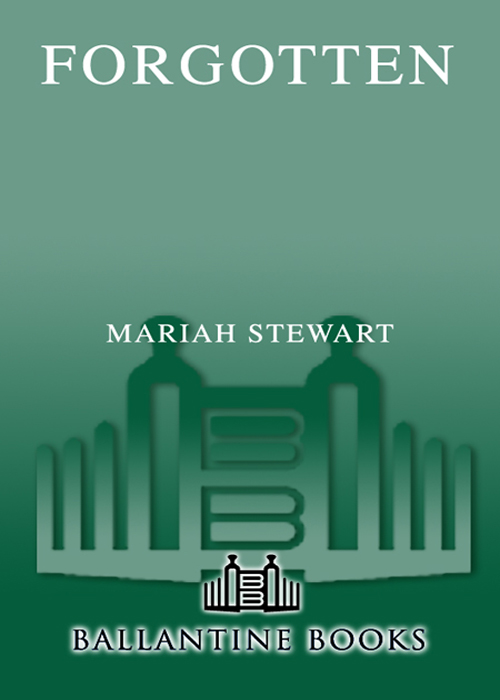 Forgotten (2008) by Mariah Stewart