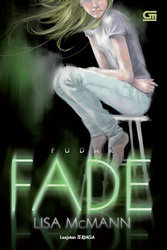 Pudar (Fade) - Wake Series Book 2 (2010)